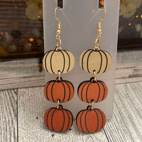 Fall Pumpkin Wooden Earrings NWT - Picture 1 of 2